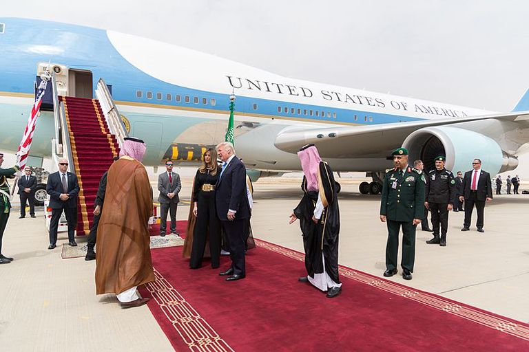 donald_and_melania_trump_are_welcomed_by_king_salman_bin_abdulaziz_al_saud_may_2017