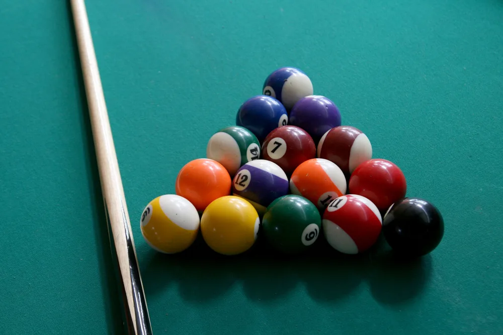 billar futbolin dardos