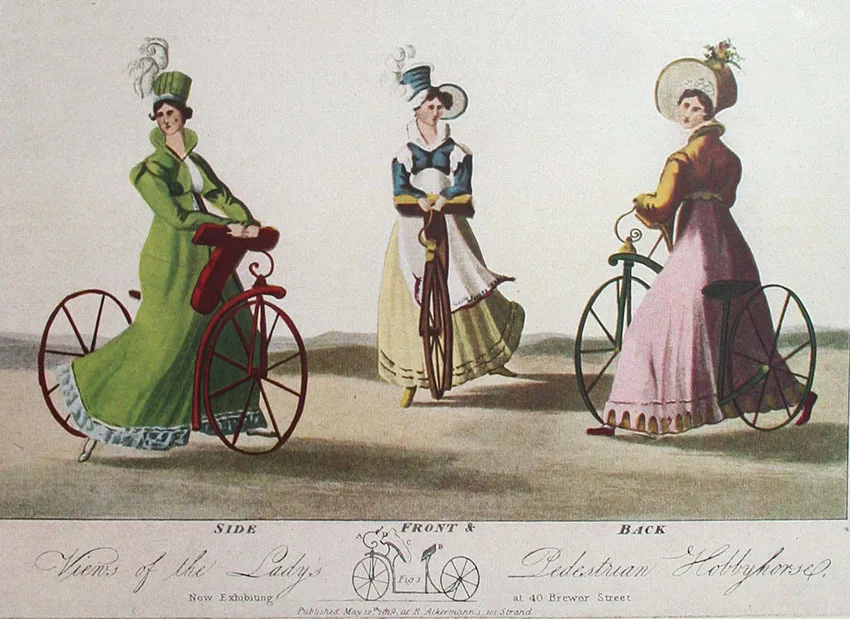 señoras en bicicleta